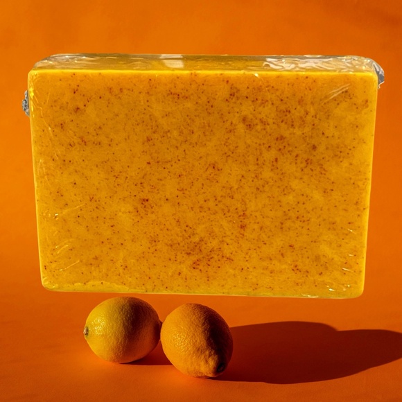 Turmeric Lemongrass Soap made with Mango Butter & Shea Butter - Picture 1 of 2